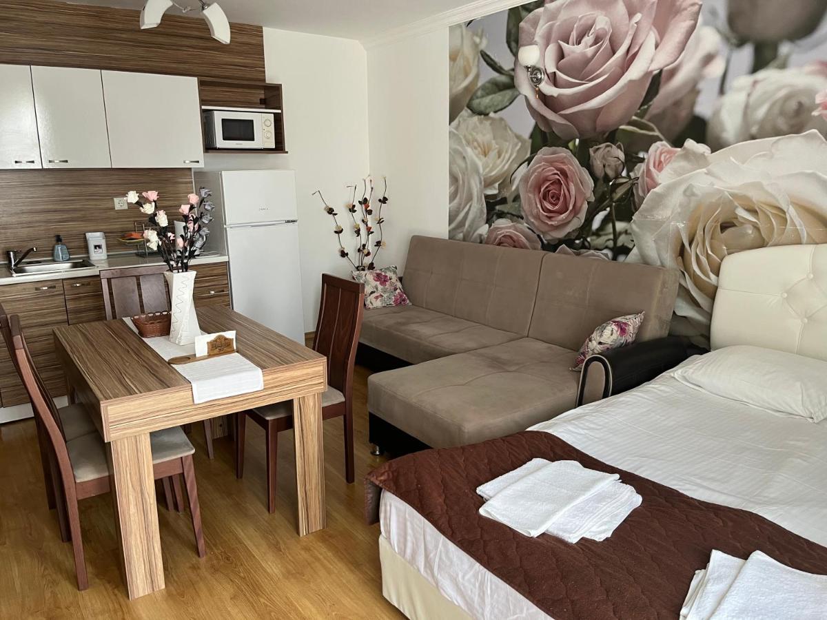 Apart Sweet Homes 5 - Apartments For Guests Sunny Beach Esterno foto